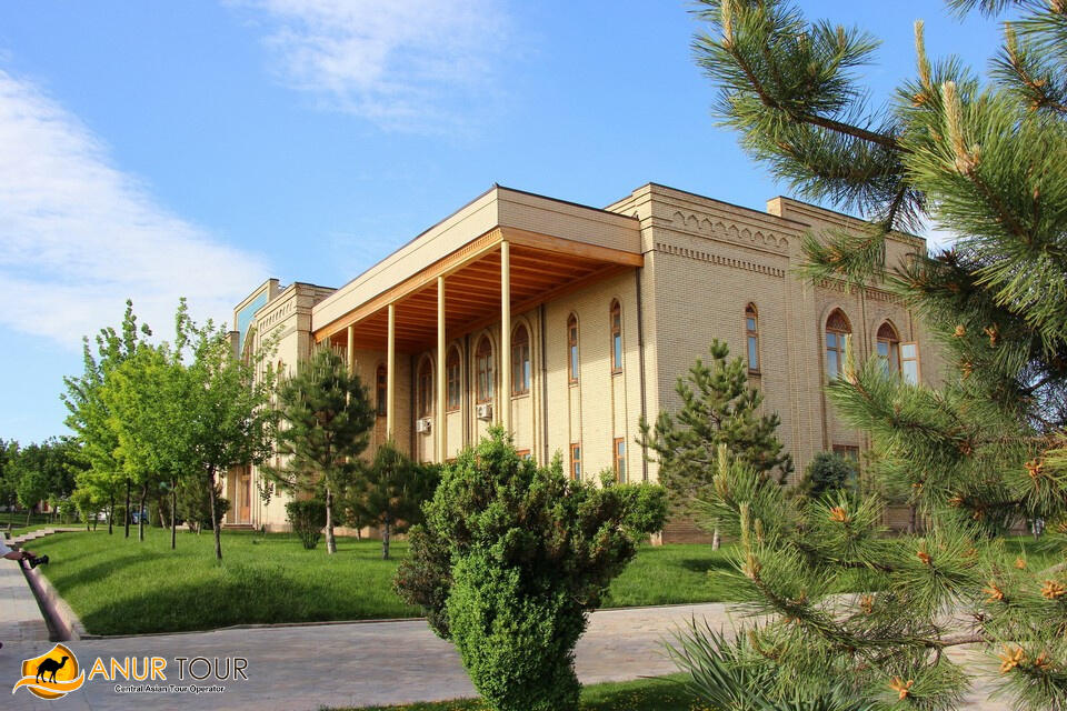 Main photo